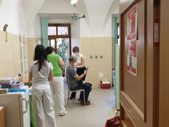 Vakcína Moderna dorazila dne 2.3. v počtu 170 ks také do našeho "očkovacího centra".