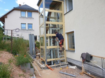 Realizujeme bezbariérový přístup do podkroví  domku Adam. Spolufinancováno z programu EU IROP - Infrastruktura sociálních služeb II - díky MAS ORLICKO