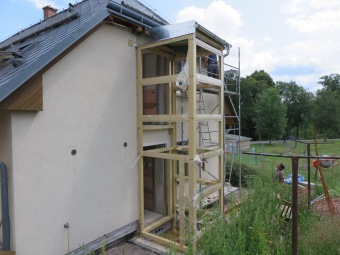 Realizujeme bezbariérový přístup do podkroví  domku Adam. Spolufinancováno z programu EU IROP - Infrastruktura sociálních služeb II - díky MAS ORLICKO