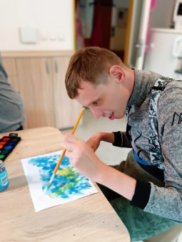 2025 Aktivizační činnost - výtvarná tvorba - domek Adam (8.7.)