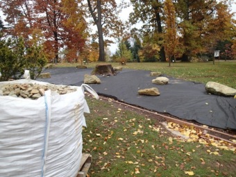 2016 Sadové úpravy - horní zámecký park - nový záhon