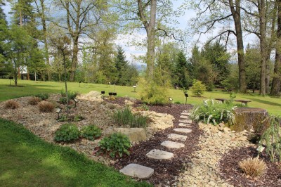 Žampach Arboretum - horní park - jaro (17)