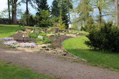 Žampach Arboretum - horní park - jaro (24)