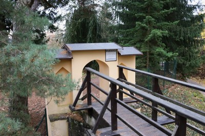 Žampach arboretum  - lávka v horním parku 