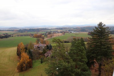Žampach arboretum  - pohled z korun stromů horního parku (2)