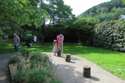 Žampach arboretum - smyslový park 2018 (27)