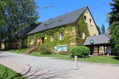 Žampach arboretum - vnitřní areál - jaro (17)