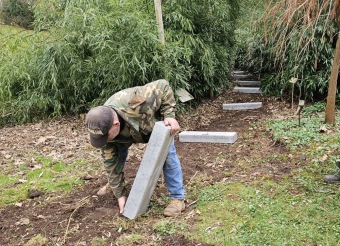 2025 Obnova lávky v mokřadu u bambusária (30.3.)