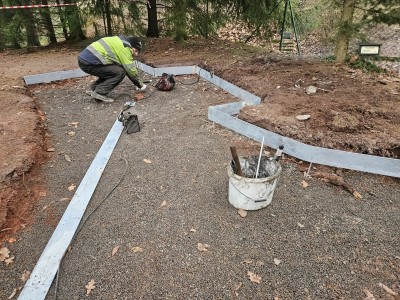 2025 Úprava centrální cesty horním parkem arboreta (10/25 - 04/26)