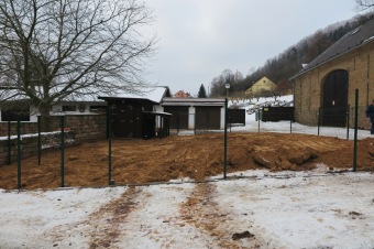 2016 Stavba chlívku - přístřeší s výběhem pro chov domácích zvířat (dokončeno 9.12. 2016)