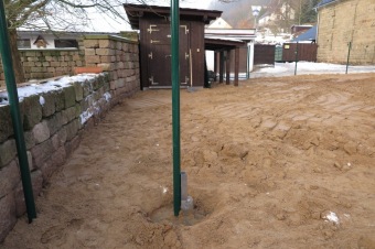 2016 Stavba chlívku - přístřeší s výběhem pro chov domácích zvířat (dokončeno 9.12. 2016)